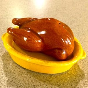 3/$20 Vintage turkey and roaster salt and pepper shakers